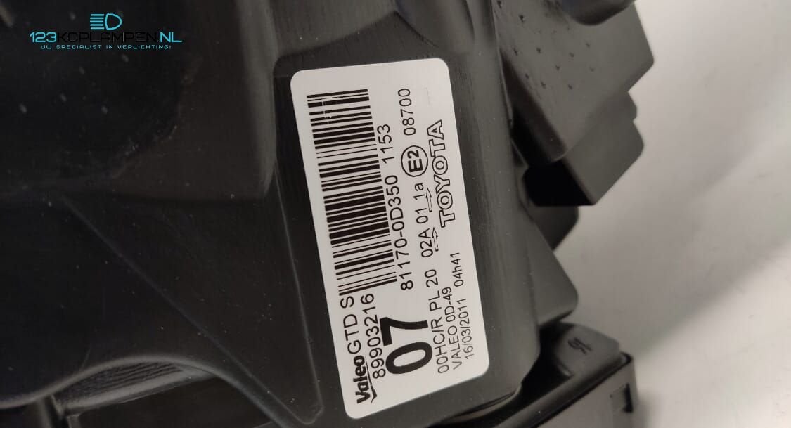 Toyota Yaris 2 Facelift koplamp links, Gebruikt, -, -, Ophalen of Verzenden
