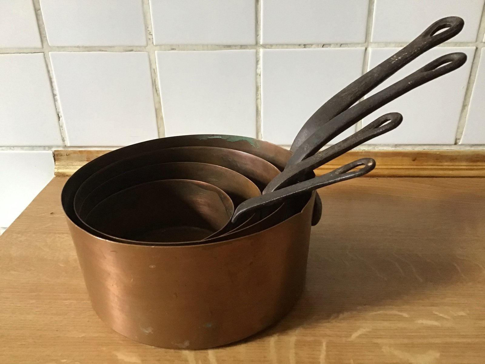 Set van 4 Franse koperen pannen met ijzeren handvatten, Antiek en Kunst, Ophalen of Verzenden, Koper