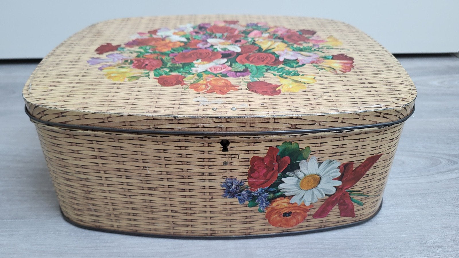 Vintage blikken Lutti mand met bloemenprint, sleutel ontbree, Verzamelen, Ophalen of Verzenden, Gebruikt, Overige, Overige merken