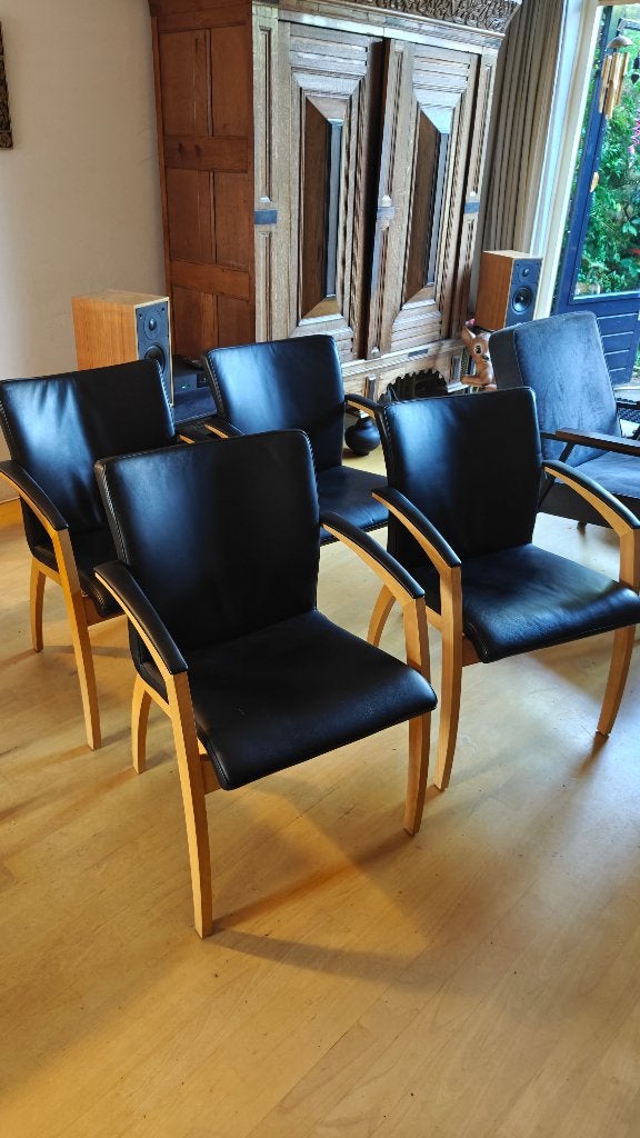 4 Leolux Camarilla eetkamerstoel zeer goede staat zwart leer, Huis en Inrichting, Stoelen, Ophalen, Overige kleuren, Zo goed als nieuw