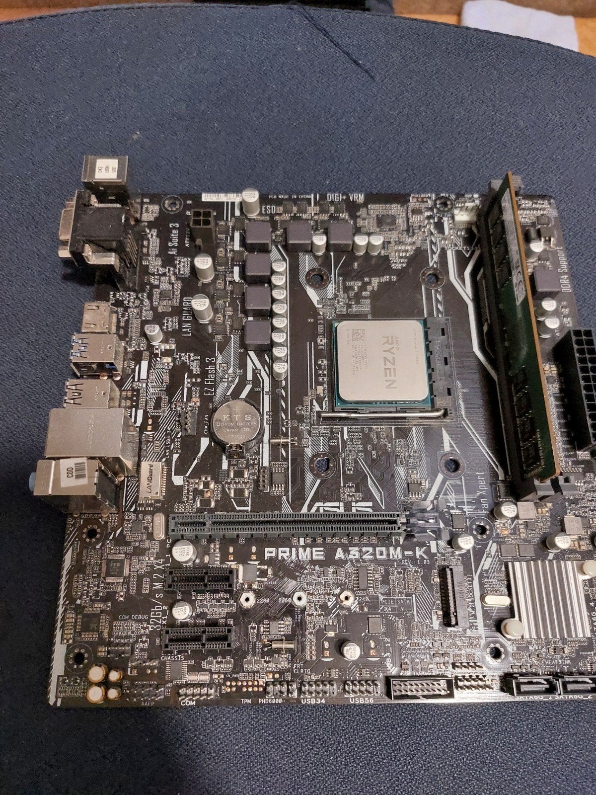Upgrade setje ryzen 7 1700x.  Asus prime 320m-k  8gb ddr3, Ophalen, Gebruikt, AMD, DDR3