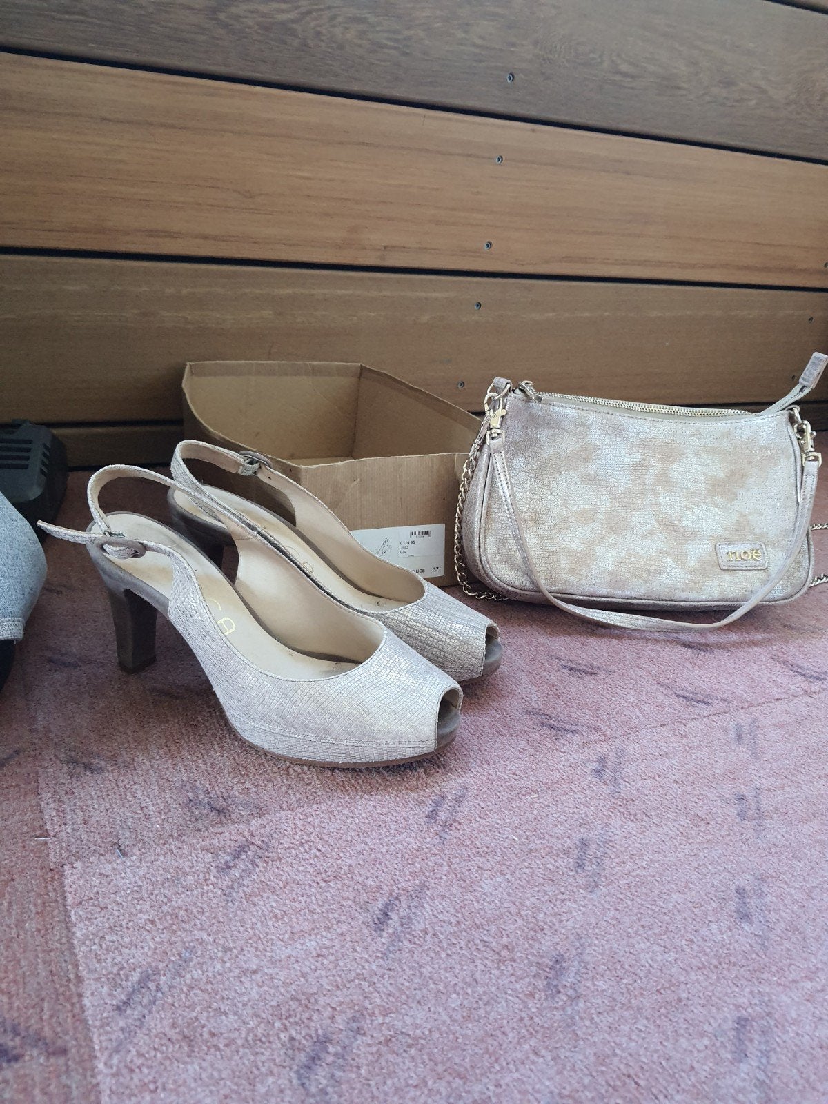 Unisa Nick bronzen slingback pumps -met tas Maat 37, Kleding | Dames, Schoenen, Pumps, Overige kleuren, Ophalen of Verzenden, Unisa