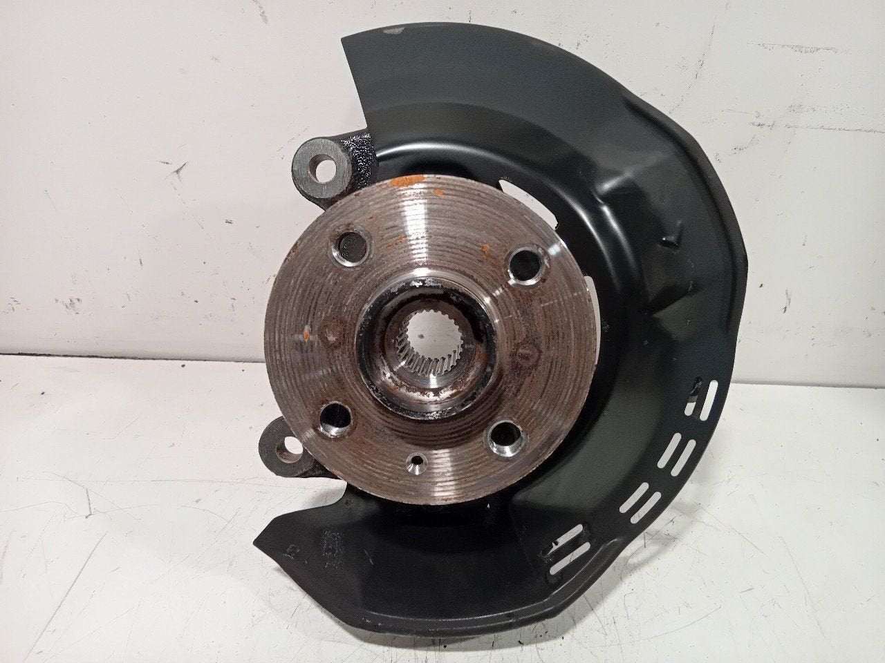 Wielnaaf links voor Toyota Aygo, Auto-onderdelen, Onderdelen@venauto.nl, Van der Ven Autorecycling B.V., Gebruikt, Ettenseweg 76, 4706 PB Roosendaal, The Netherlands
