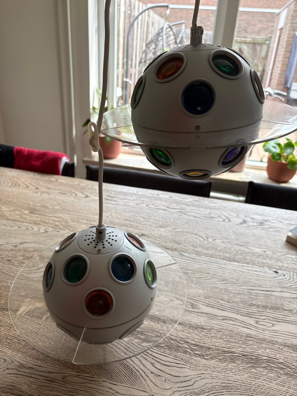 Set van 2 Disco Bollen met Kleurrijke Lichten, Huis en Inrichting, Lampen | Overige, Gebruikt, Ophalen of Verzenden