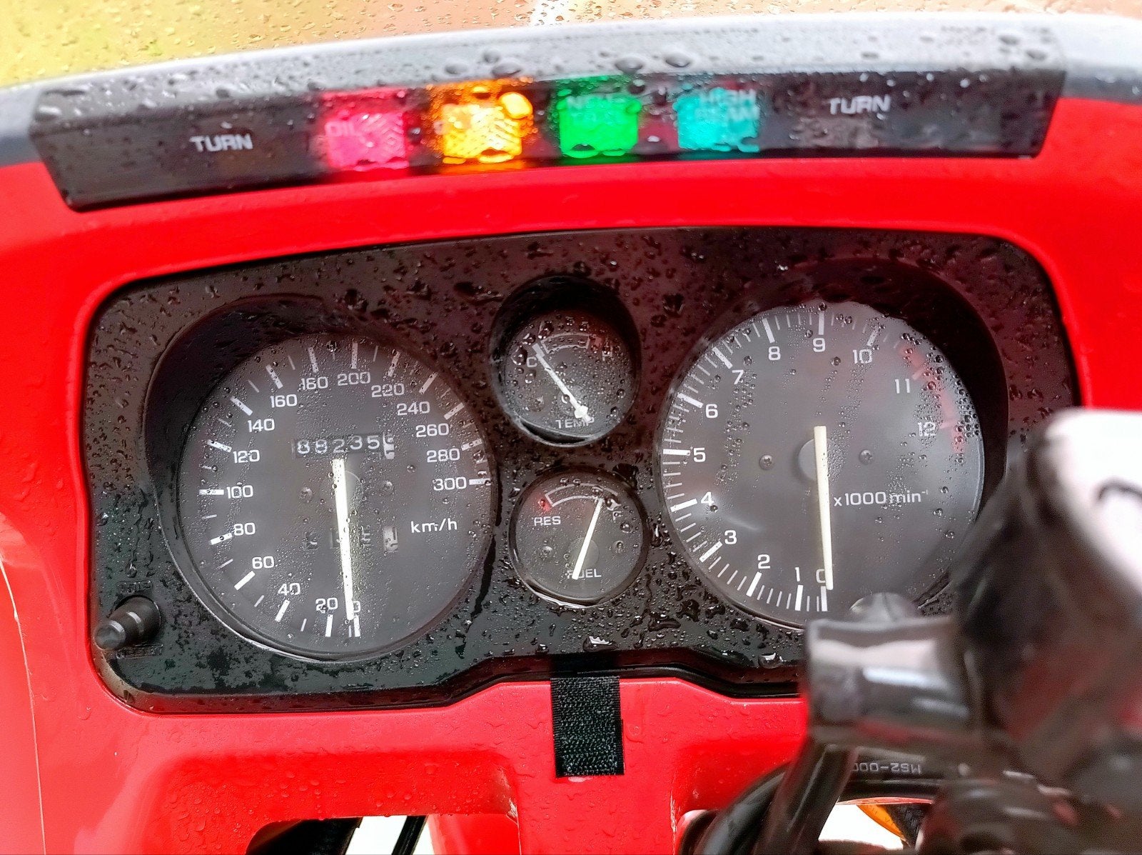 Foto 11 van Honda CBR 1000 F - Zeer goed onderhouden toermotor
