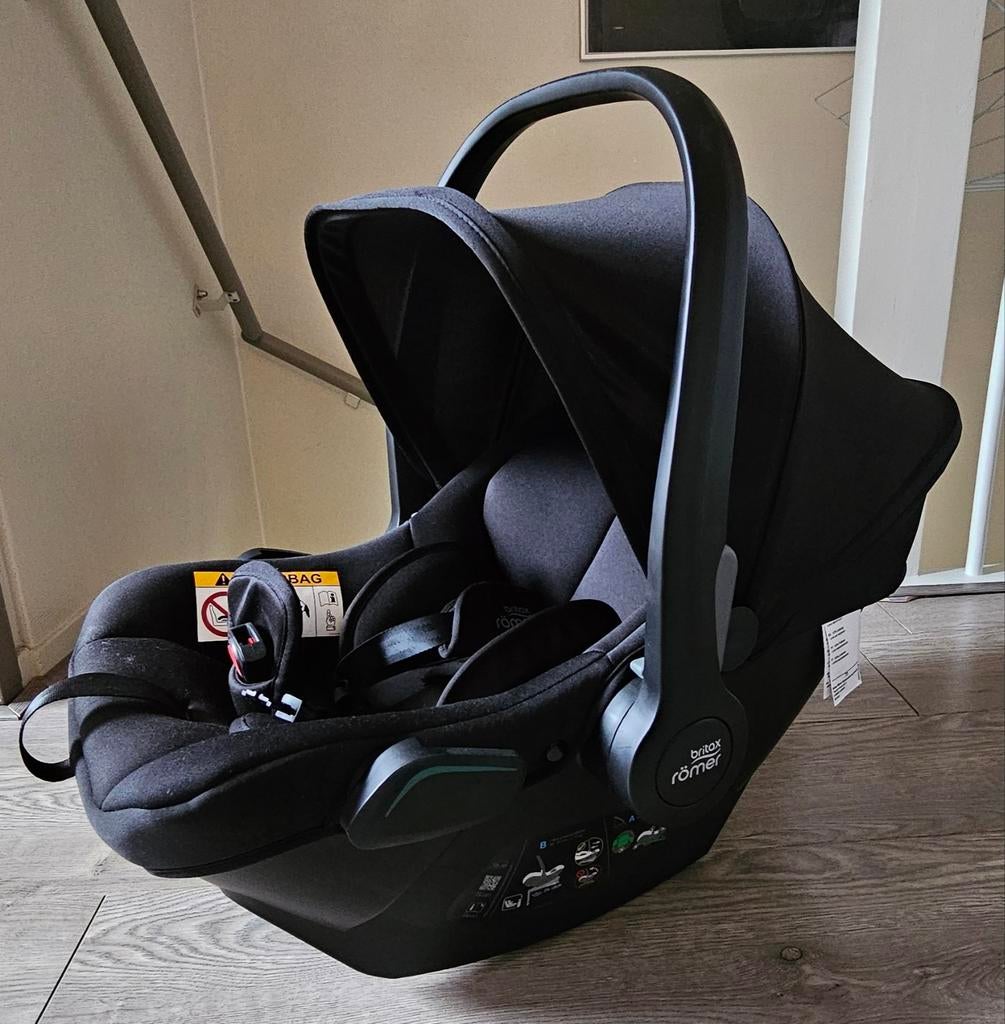 Britax Römer Baby-safe core autostoeltje - space black, Romer, Zo goed als nieuw, Isofix, Ophalen