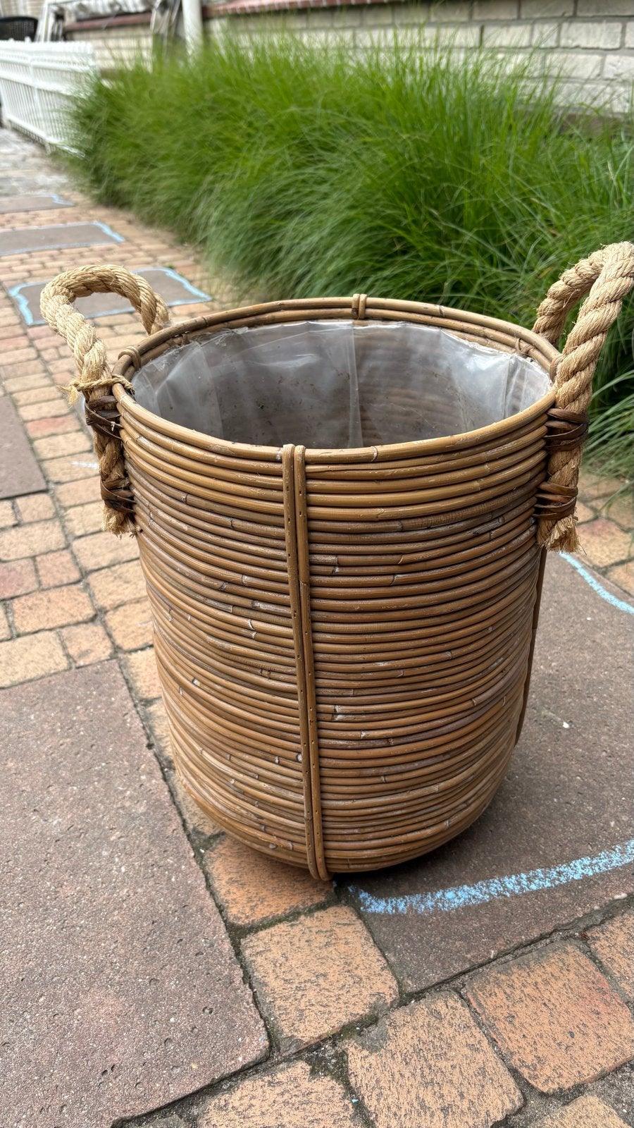 Rotan bloempot met touw handvatten, Overige materialen, Gebruikt, Minder dan 60 cm, Rond