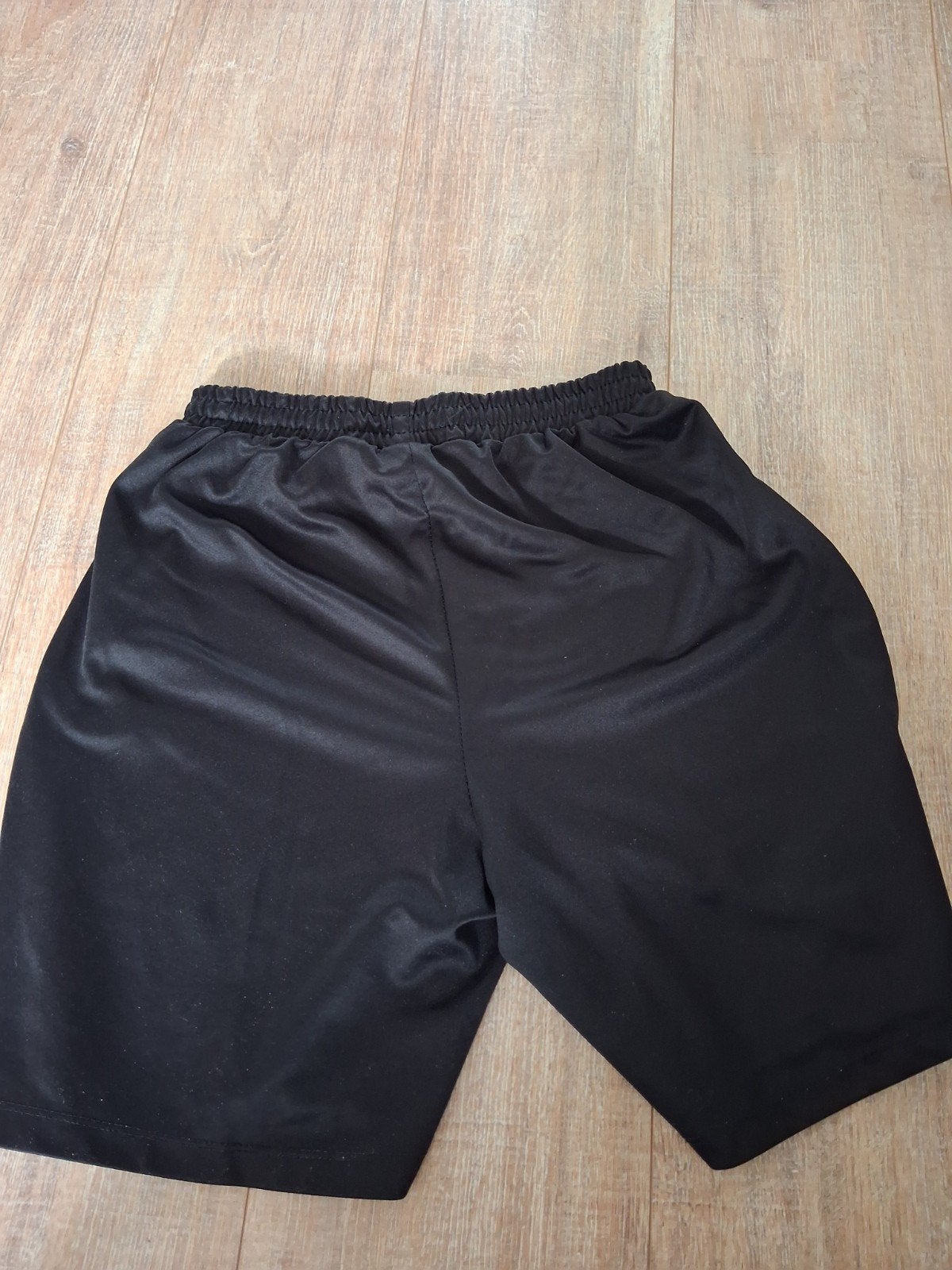 Hummel voetbalshort - Maat S - Zo goed als nieuw, Zwart, Ophalen of Verzenden, Voetbal, Gedragen