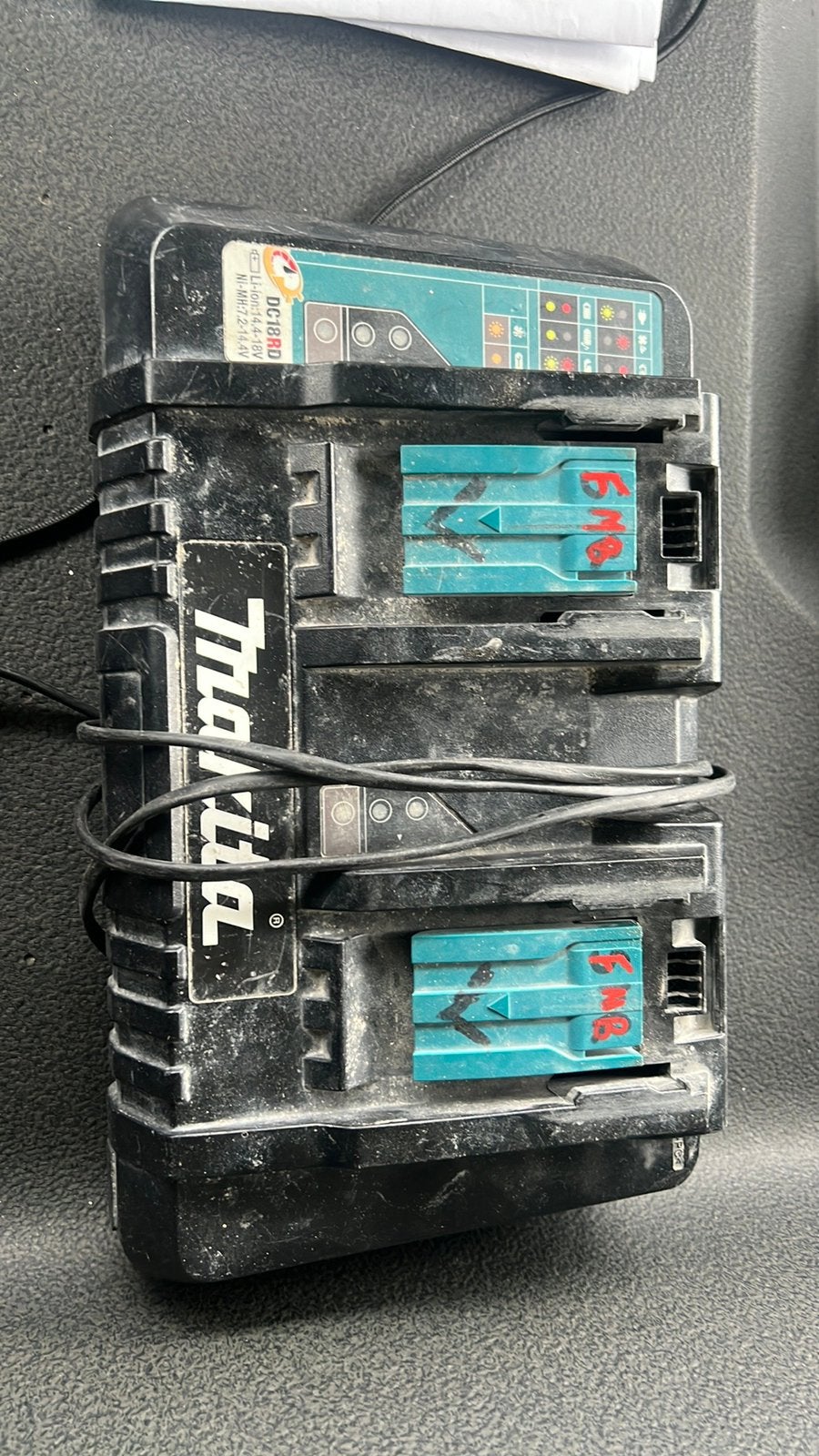 Makita DC18RD duolader, Ophalen, Gebruikt