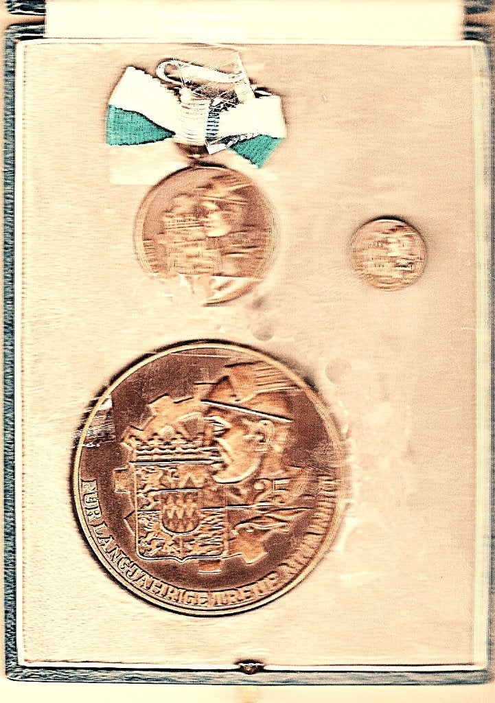 DUITSE MEDAILLE KAMER VAN KOOPHANDEL INDUSTRIE MUNCHEN, Ophalen of Verzenden, Overige materialen