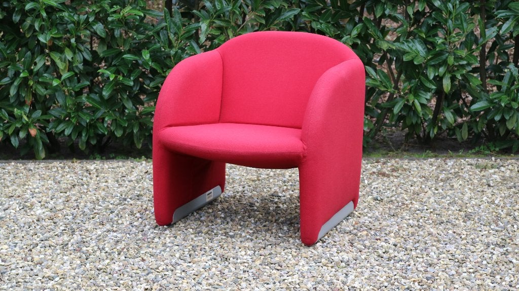 Artifort Ben fauteuil rode stof., Ophalen, 75 tot 100 cm, Zo goed als nieuw, Design fauteuil