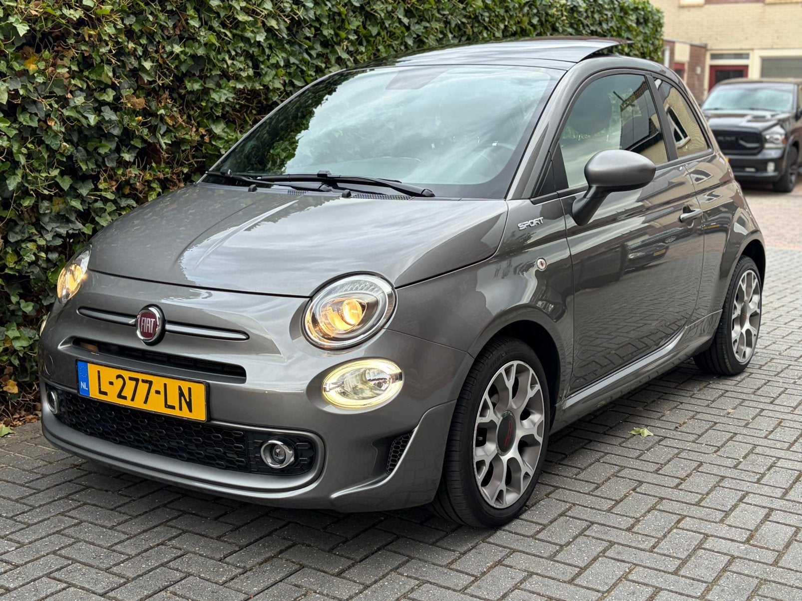 Fiat 500 1.0 70pk Hybrid Sport Panorama, Carplay, Climate, Auto's, Fiat, Voorwielaandrijving, 40 €/maand, Lichtsensor, 4 stoelen