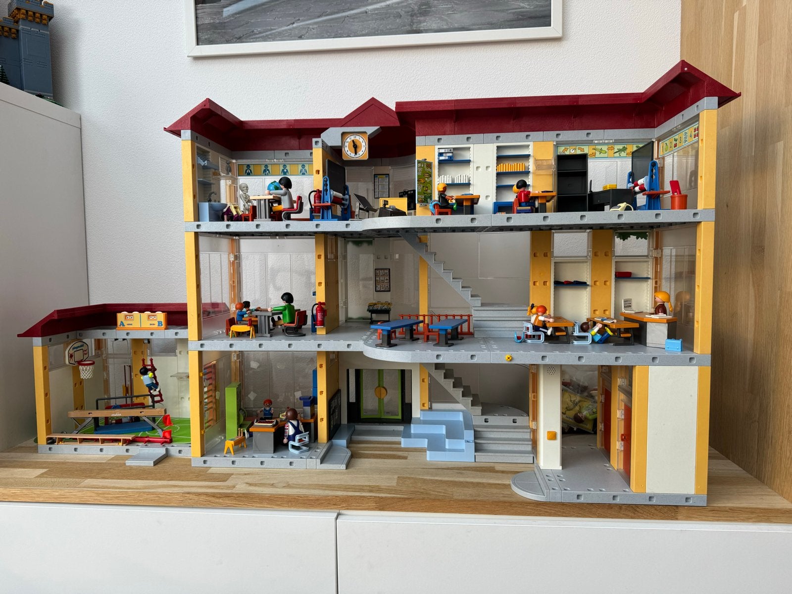 Playmobil Grote School (3 verd.) met Inrichting en Gymzaal, Gebruikt, Gebouw, Complete set, Ophalen of Verzenden