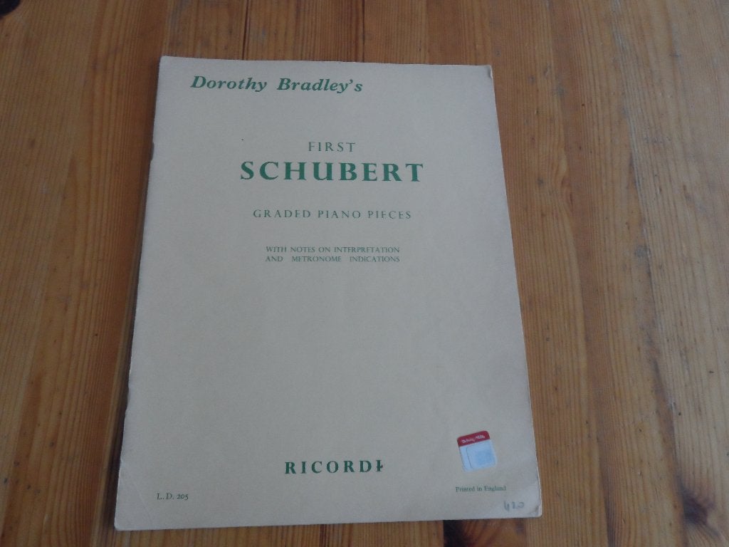 First schubert - d. Bradley, Gebruikt, Klassiek, Ophalen of Verzenden, Artiest of Componist