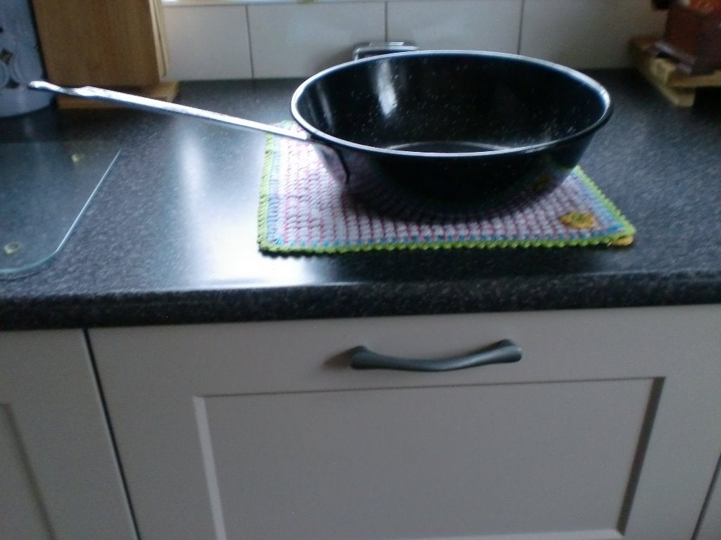 Geëmailleerde zwarte koekenpan c.q. wok, Verzenden, Gebruikt, Overige materialen, Wok