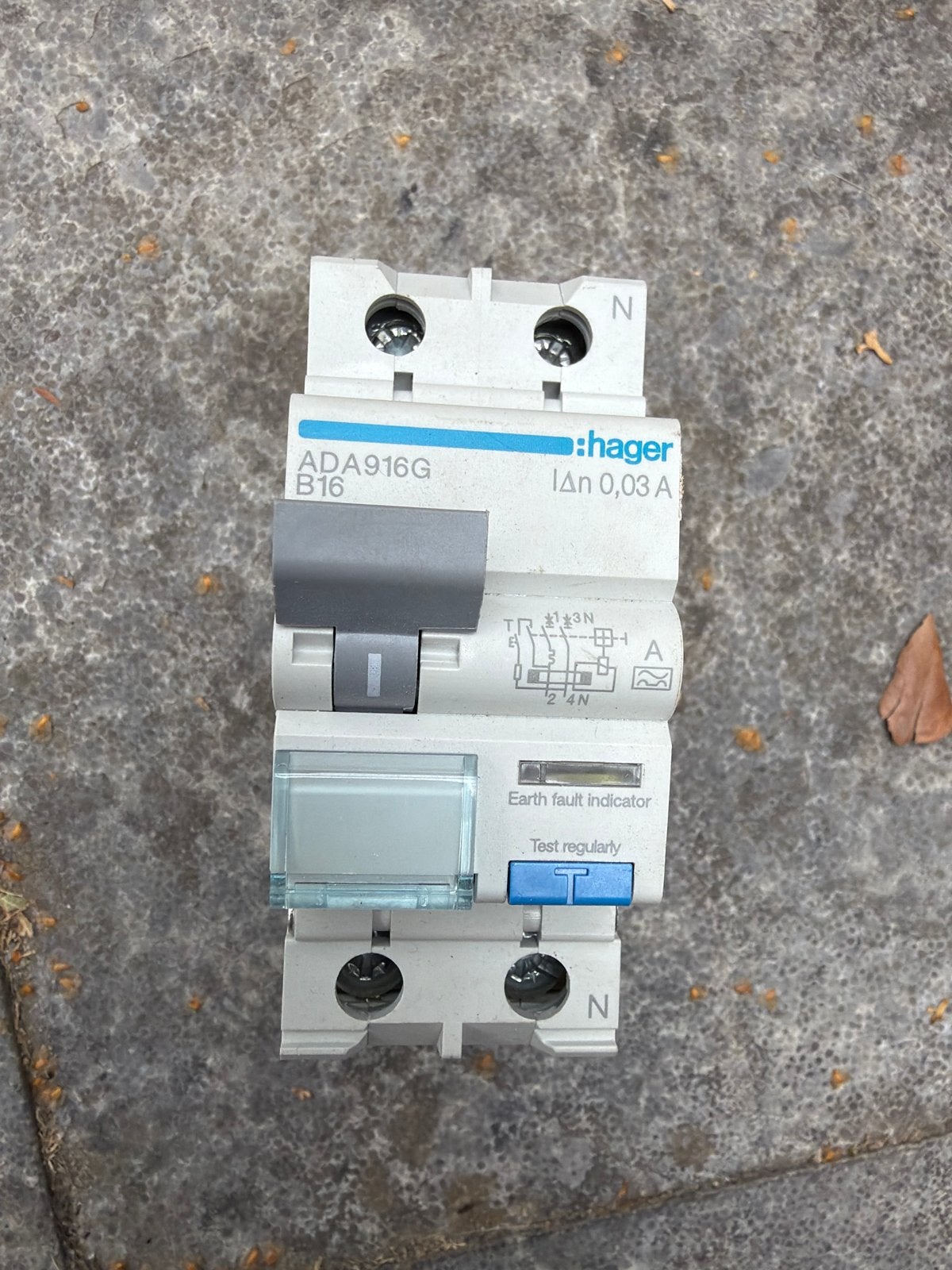 Hager ADA916G B16 Aardlekautomaat 0,03A, Ophalen of Verzenden, Nieuw, Hager, Aardlekautomaat