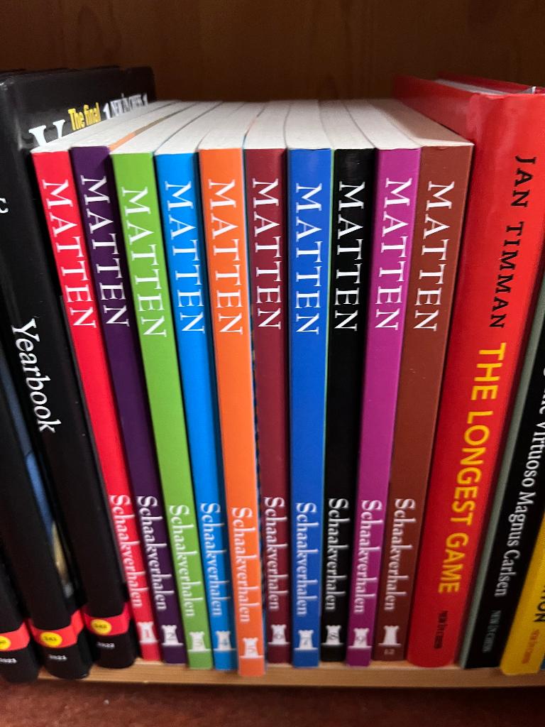 Schaakboeken "Matten" 10 stuks, Hobby en Vrije tijd, Denksport en Puzzels, Ophalen of Verzenden, Minder dan 500 stukjes, Zo goed als nieuw