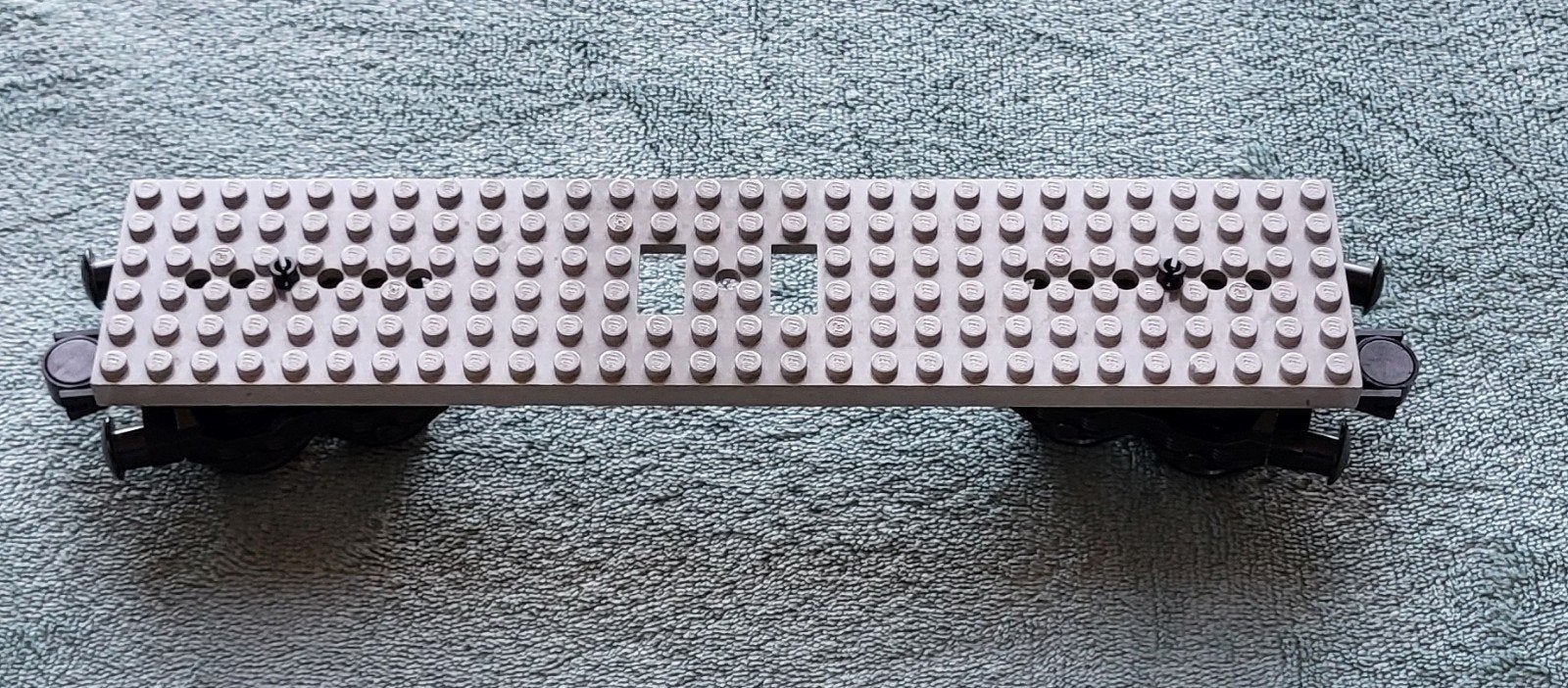 Lego trein wagon bouw bodem plaat met wielen en magneten., Ophalen of Verzenden, Zo goed als nieuw, Losse stenen, Lego
