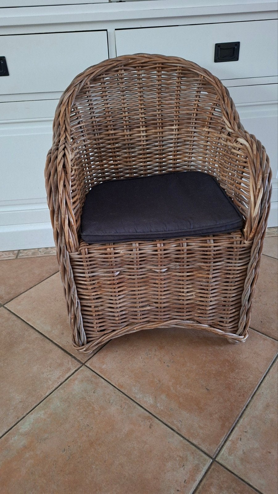 Rotan kinderstoeltje met kussen, Ophalen, Gebruikt, Overige typen