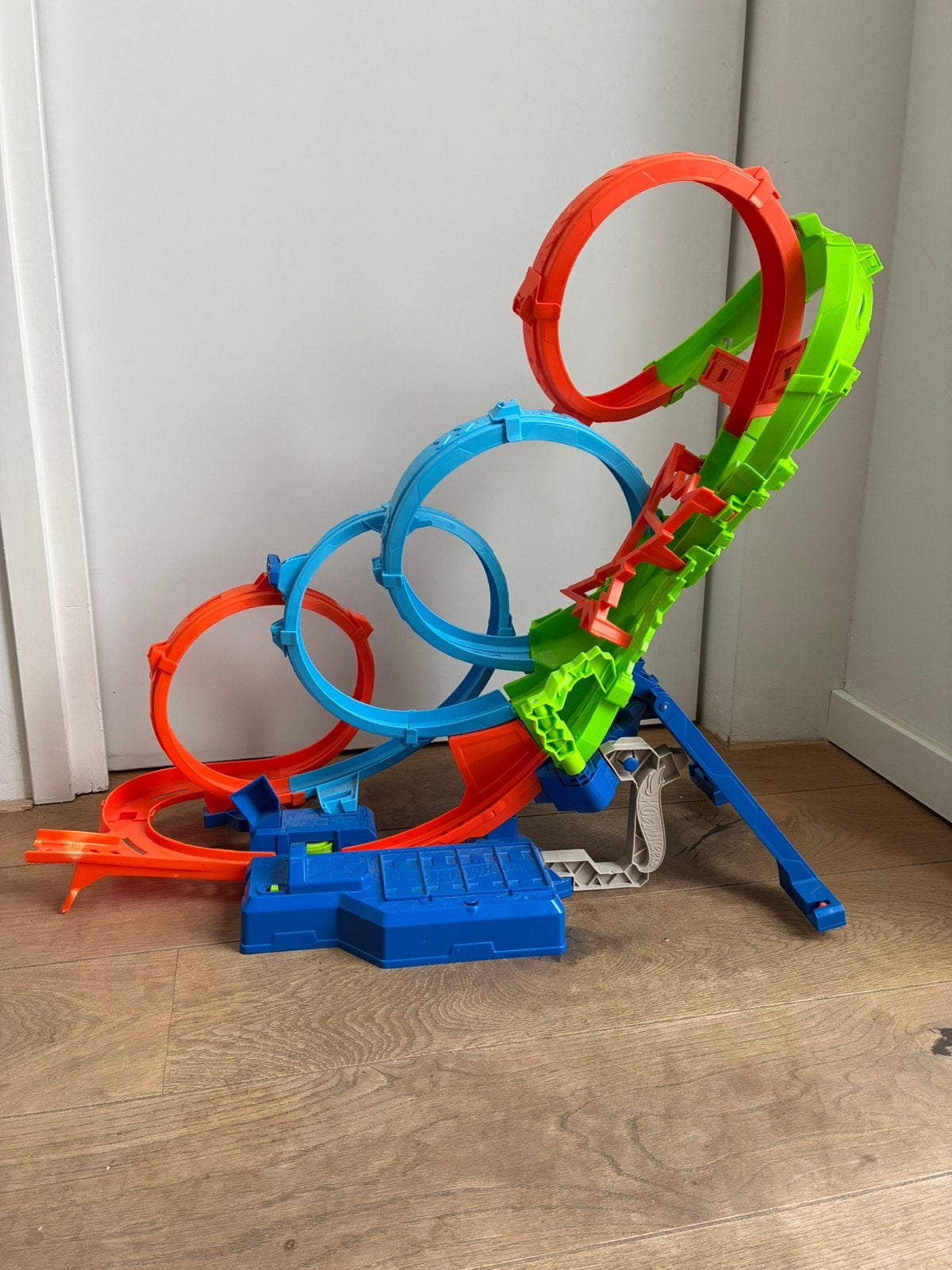 Hot Wheels 4-Loopings Crash Baanset, Ophalen, Zo goed als nieuw, Handmatig, Hot Wheels
