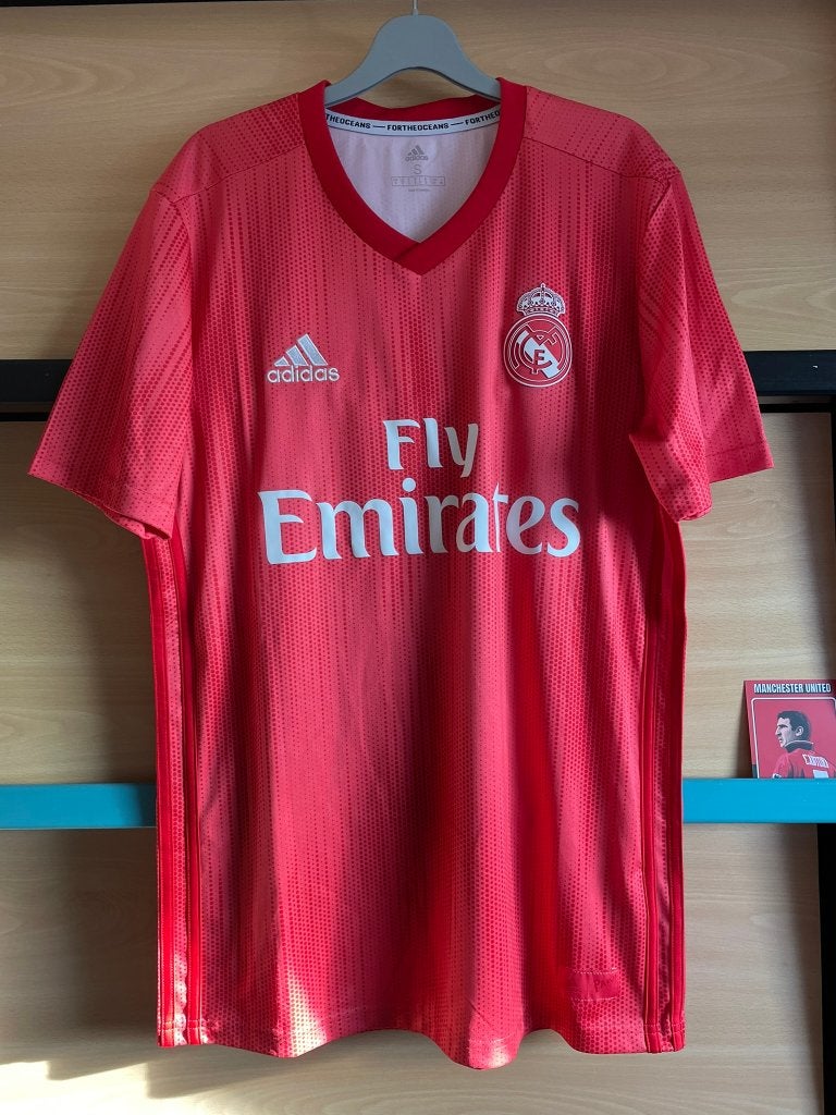 Real Madrid Adidas Voetbalshirt Rood Maat S, Ophalen of Verzenden, Zo goed als nieuw, Adidas, Voetbal