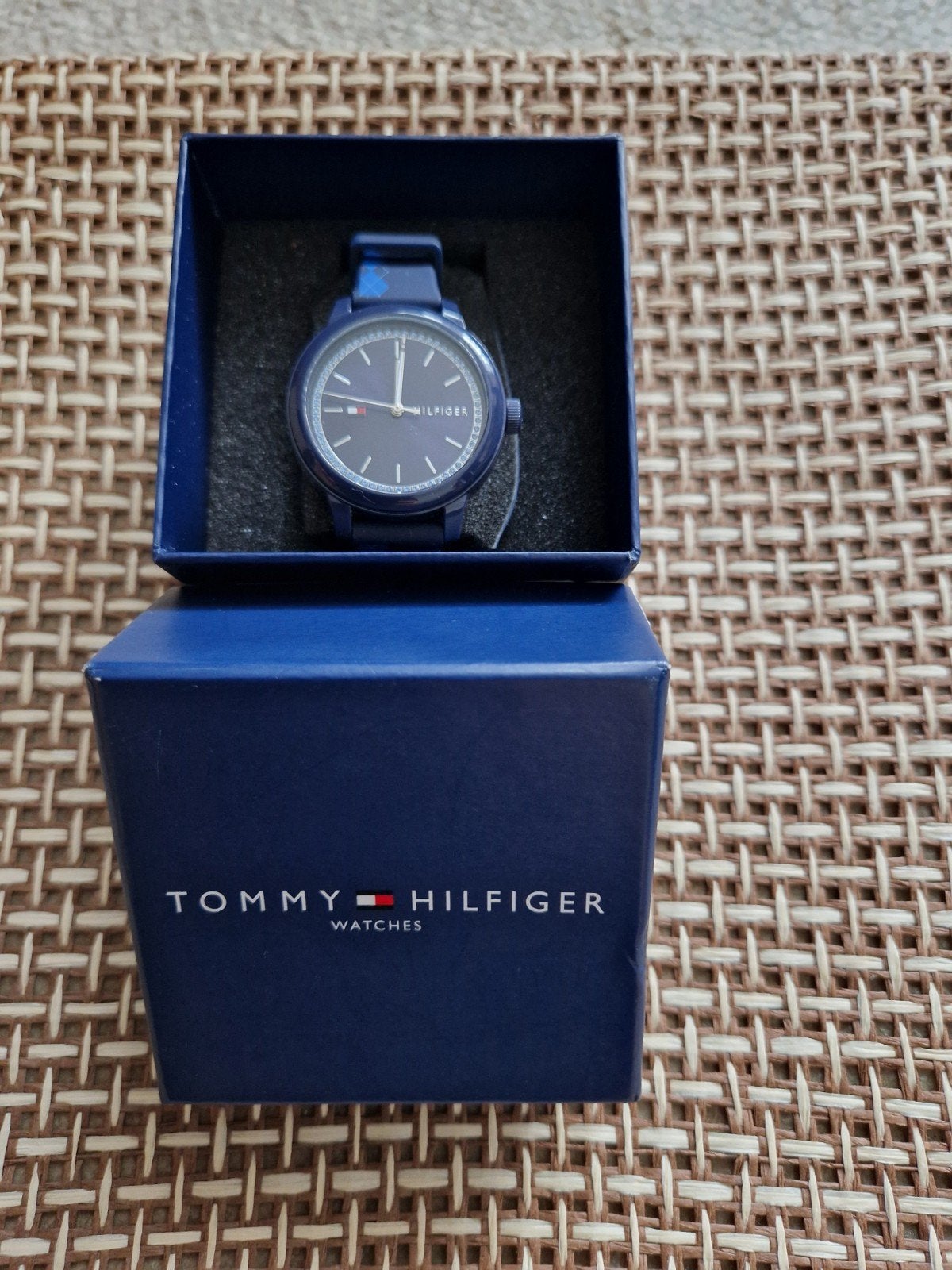 Tommy Hilfiger Horloge - Blauw, Overige merken, Kunststof, Polshorloge, Nieuw