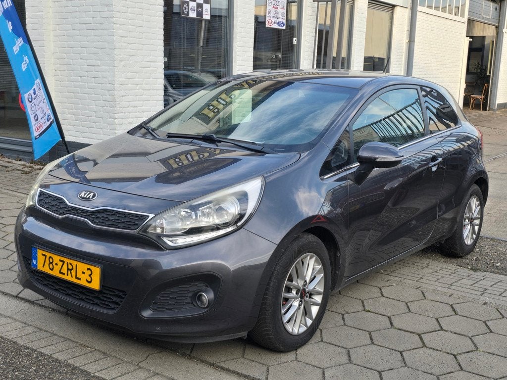 Kia Rio 1.2 CVVT Super Pack rijd rem schakel zeer goed nap a, Auto's, Kia, Euro 5, 4 cilinders, Origineel Nederlands, Bedrijf