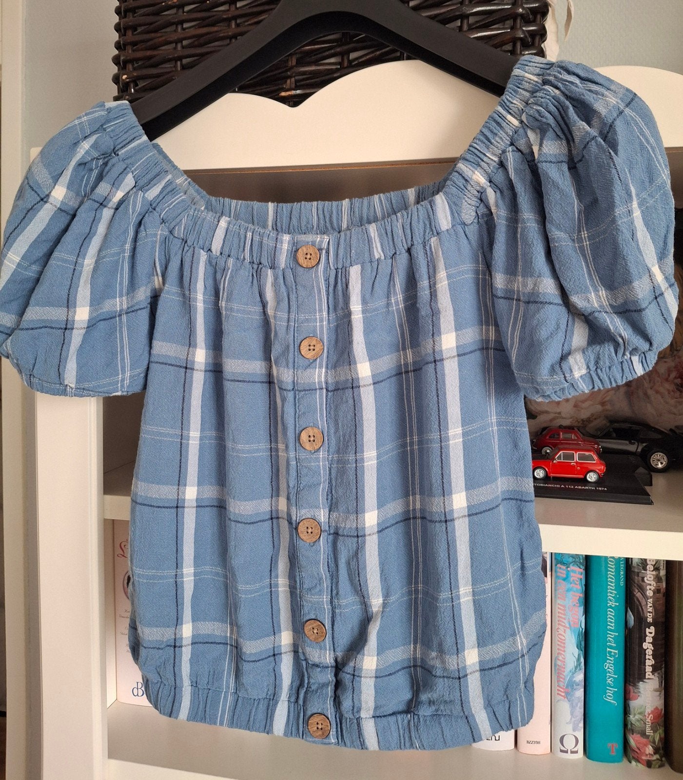 Offshoulder top blauw/wit maat 36
Met leuk pofmouwtje, Kleding | Dames, Tops, Blauw, Ophalen of Verzenden, Zo goed als nieuw, Korte mouw