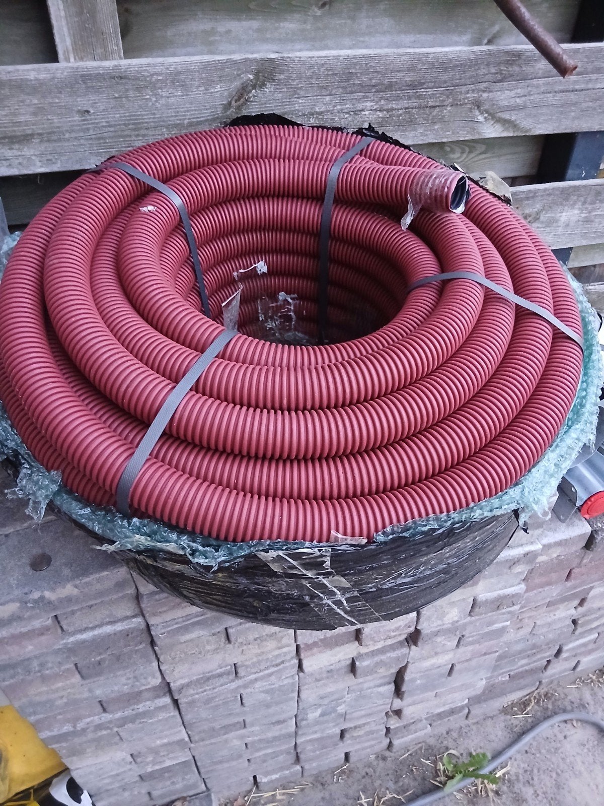 50 meter nieuwe mantelbuis - Overtollig besteld, Ophalen of Verzenden, Nieuw