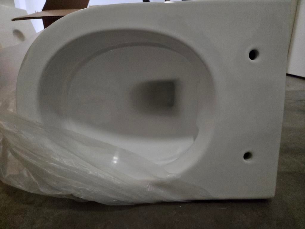 Nieuw wandcloset zonder spoelrand, Ophalen, Nieuw, Toilet