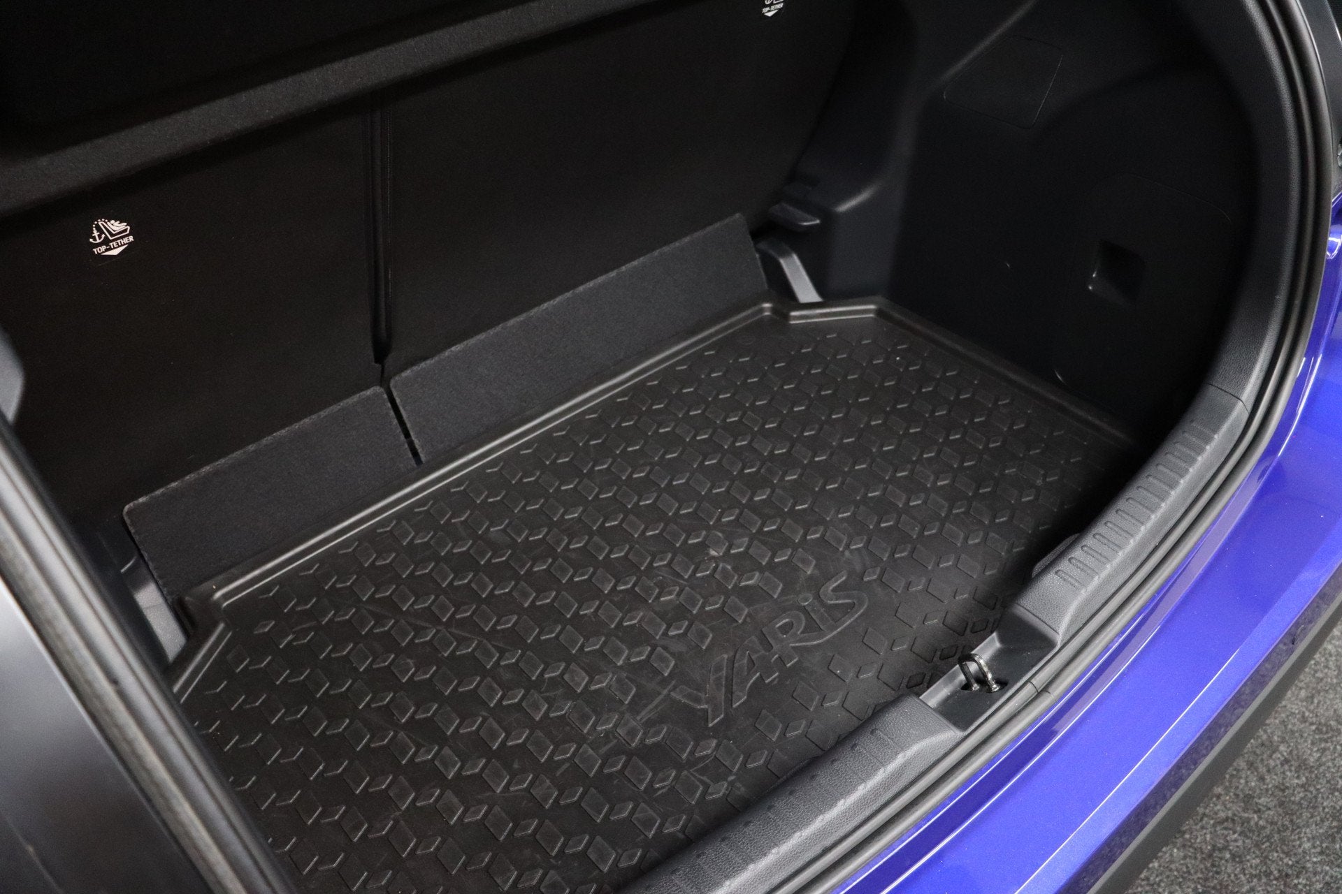 Foto 8 van Toyota Yaris 1.5 Hybrid 115 Dynamic + Comfort Pack | Adaptiv