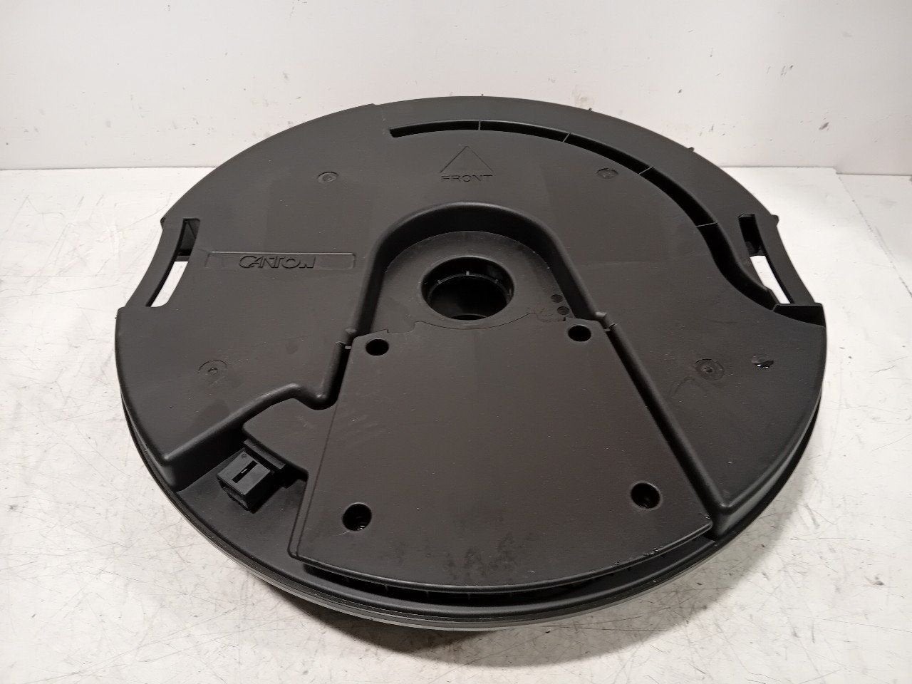 Subwoofer Skoda Karoq, Ophalen of Verzenden, Van der Ven Autorecycling B.V., Onderdelen@venauto.nl, Ettenseweg 76, 4706 PB Roosendaal, The Netherlands
