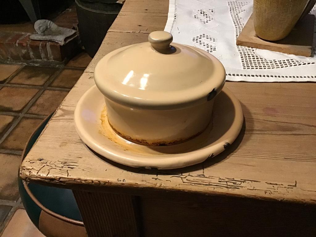 Antieke ijzeren botervloot boterpot in emaille, Ophalen of Verzenden