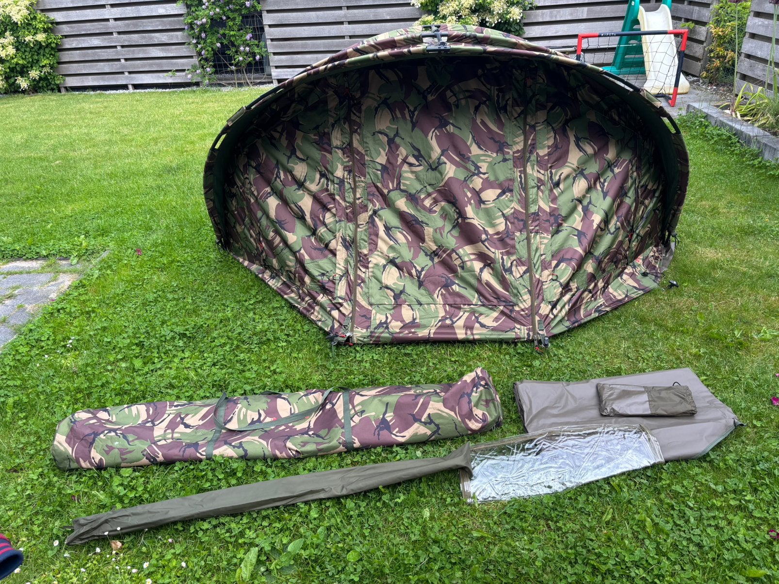 Ultimate bionic dpm camou bivvy / tent, Ophalen of Verzenden, Gebruikt