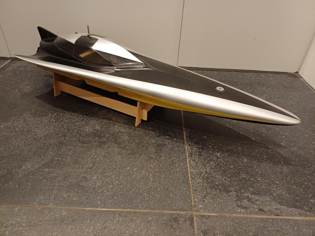 Graupner B-24 speedboot radiografisch model, Hobby en Vrije tijd, Modelbouw | Boten en Schepen, Ophalen of Verzenden, Gebruikt