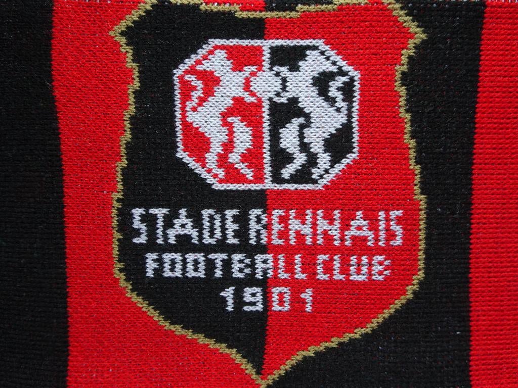sjaal Stade Rennes, Ophalen of Verzenden, Zo goed als nieuw, Buitenlandse clubs, Vaantje of Sjaal