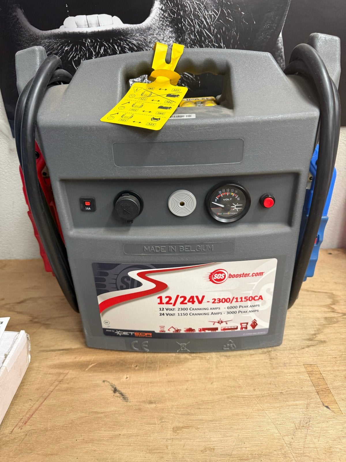 SOS Booster 12/24V - 2300/1150CA Startbooster LAAD NIET OP!, Ophalen of Verzenden, Gebruikt
