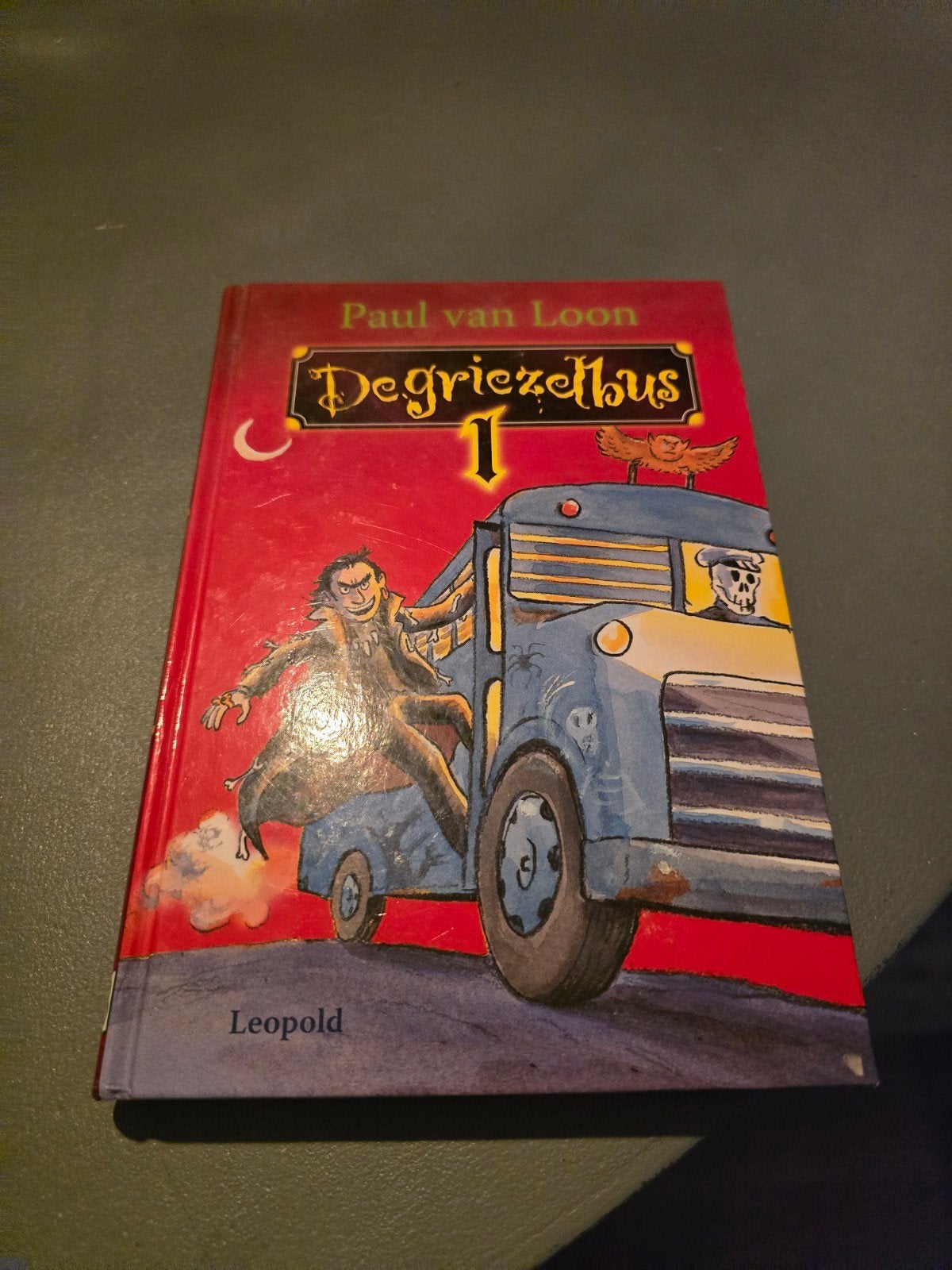 griezelbus 1, Paul van loon, Ophalen of Verzenden, Zo goed als nieuw, Paul van Loon