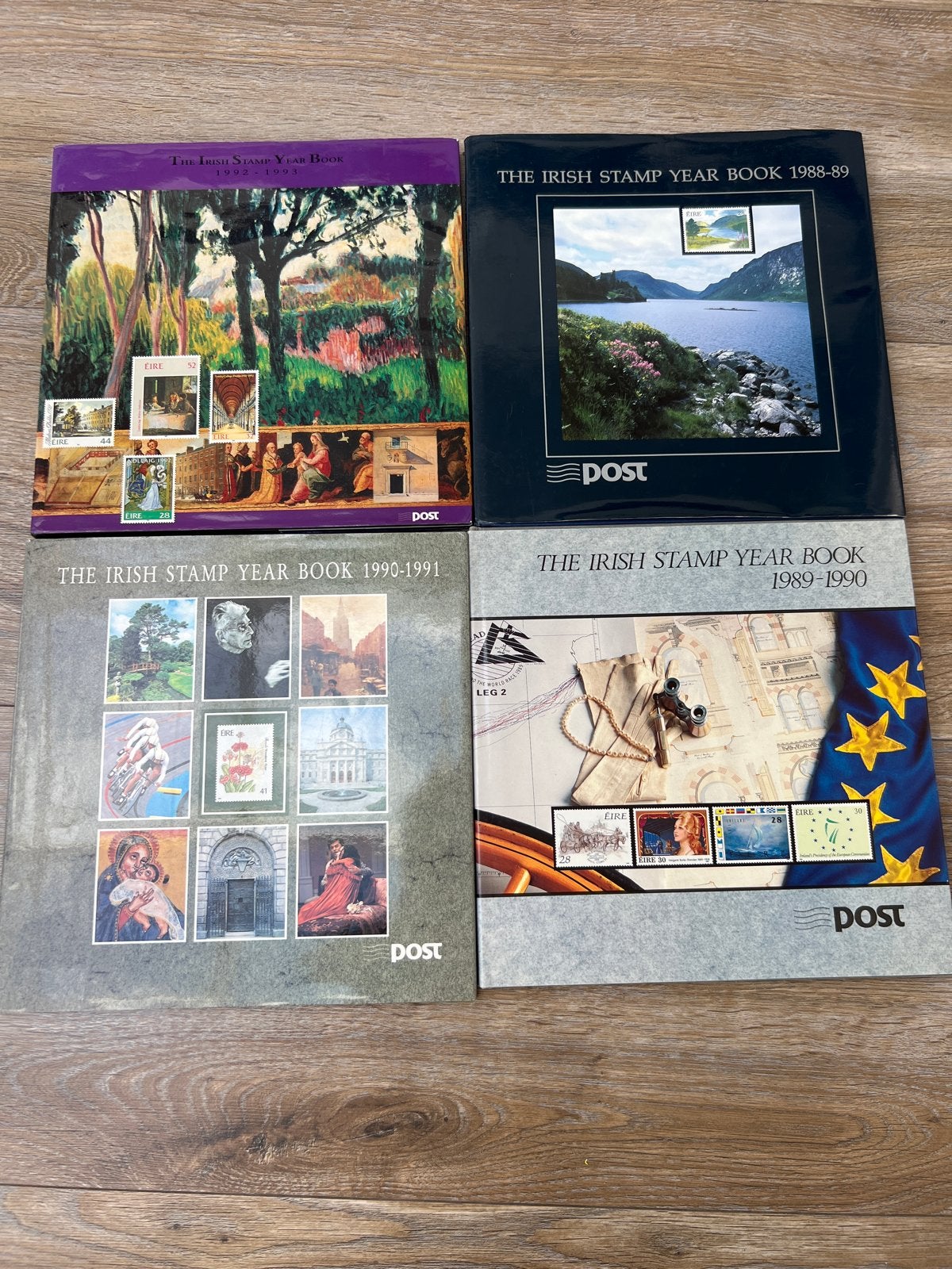 4 Ierse postzegel jaarboeken 1988-1991, Ophalen of Verzenden, Overige landen, Postfris