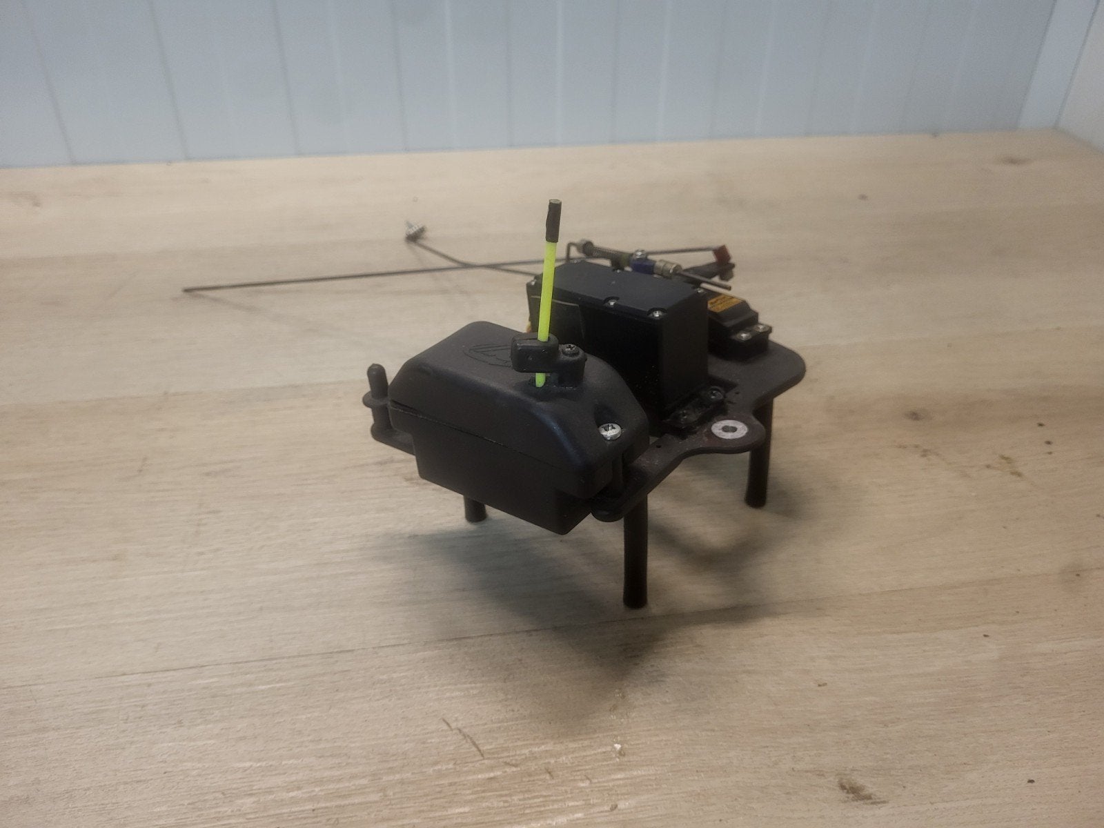 fg 4wd servoplaat compleet, Hobby en Vrije tijd, Benzine, Ophalen of Verzenden, Zo goed als nieuw, Onderdeel