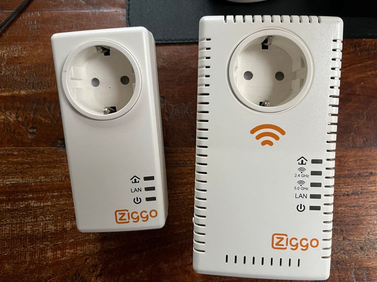 Ziggo Wifi Powerline Set (2 stuks) - Internet via stopcontac, Computers en Software, Powerlines, Ophalen of Verzenden, Gebruikt