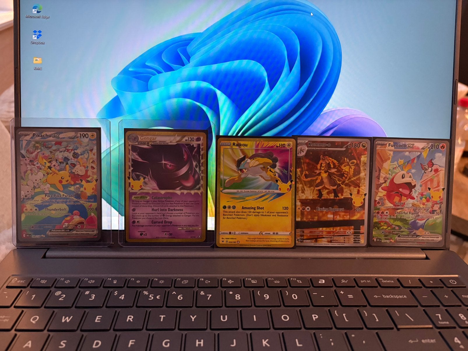 Pokemon 30th celebrations hits liefst alles in 1x, Ophalen of Verzenden, Zo goed als nieuw, 4 Ghz of meer