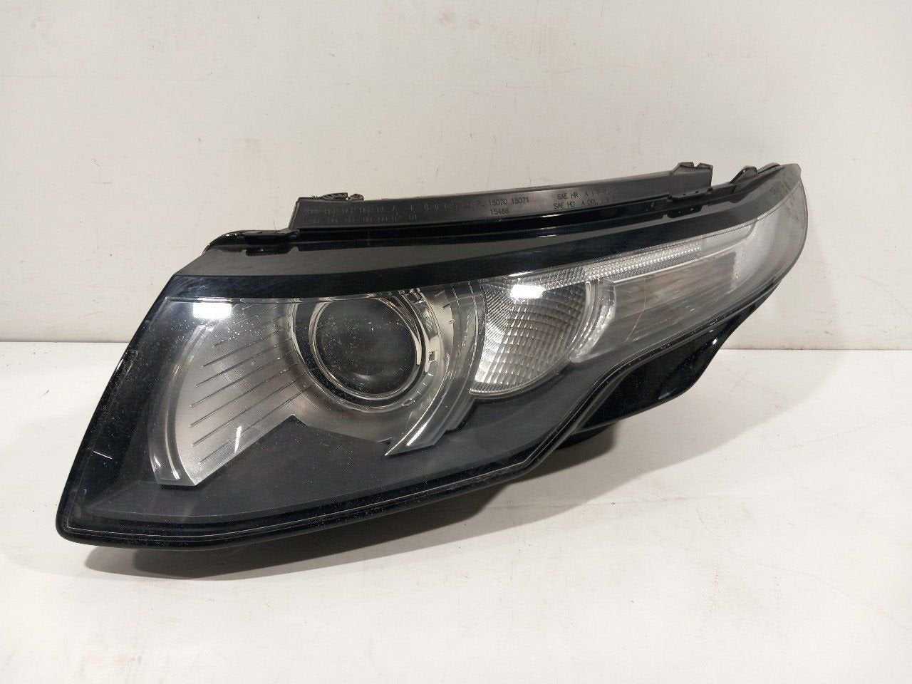 Koplamp links Land Rover Evoque, Onderdelen@venauto.nl, Van der Ven Autorecycling B.V., Ettenseweg 76, 4706 PB Roosendaal, The Netherlands