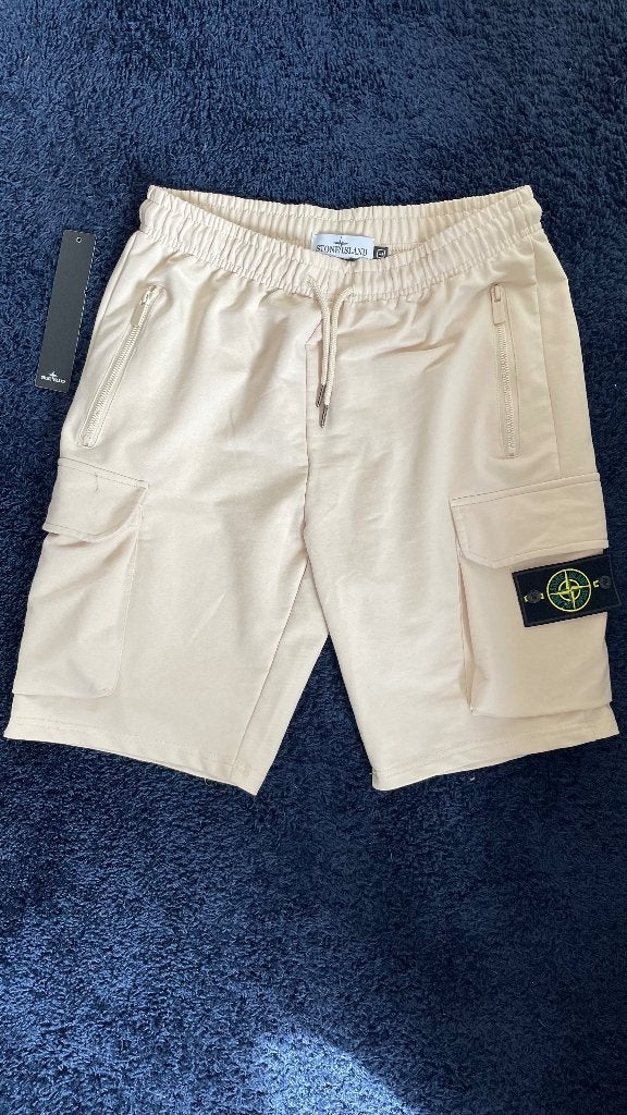 Stone island korte heren broek kleur beige maat L NIEUWSTAAT, Maat 52/54 (L), Beige, Ophalen of Verzenden, Stone Island