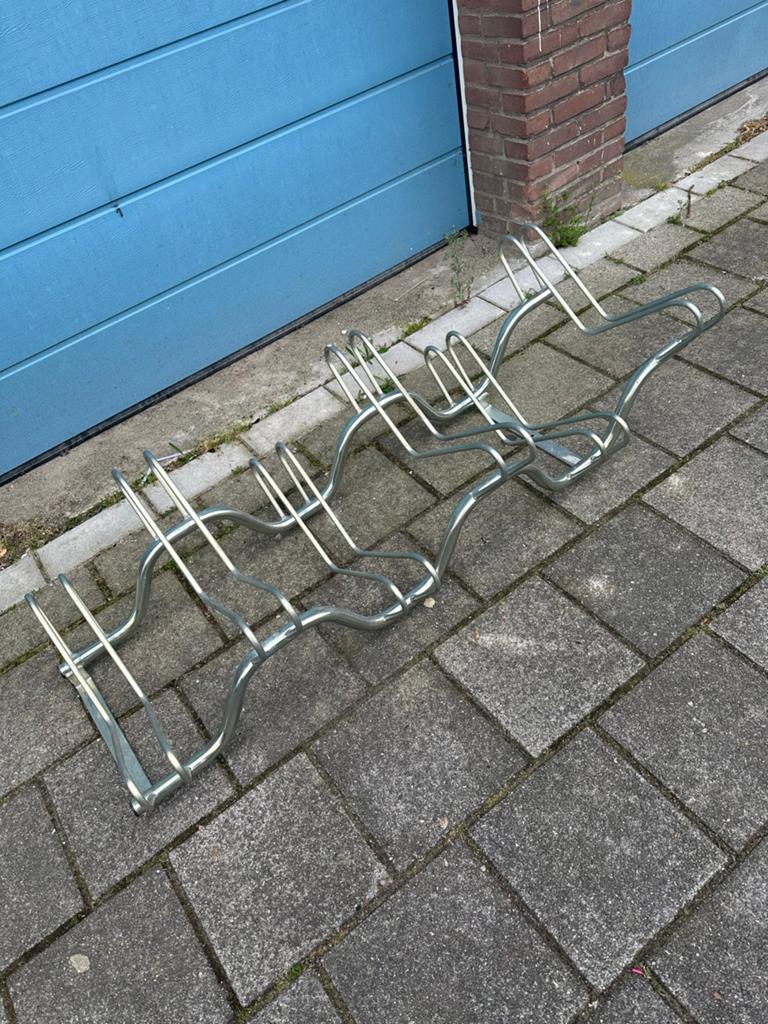 Fietsenrek voor 6 fietsen - Metaal, Ophalen of Verzenden, Gebruikt