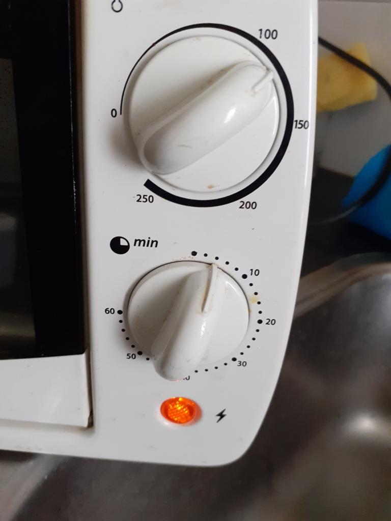 Tomado Mini-oven 10 liter - Compact en Handig, Witgoed en Apparatuur, Ovens, Ophalen, Minder dan 45 cm, Minder dan 45 cm, Vrijstaand