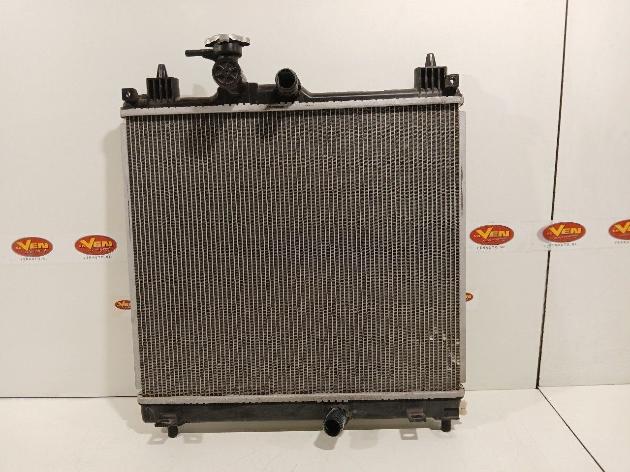 Radiateur Suzuki Ignis, Onderdelen@venauto.nl, Van der Ven Autorecycling B.V., Gebruikt, Ettenseweg 76, 4706 PB Roosendaal, The Netherlands
