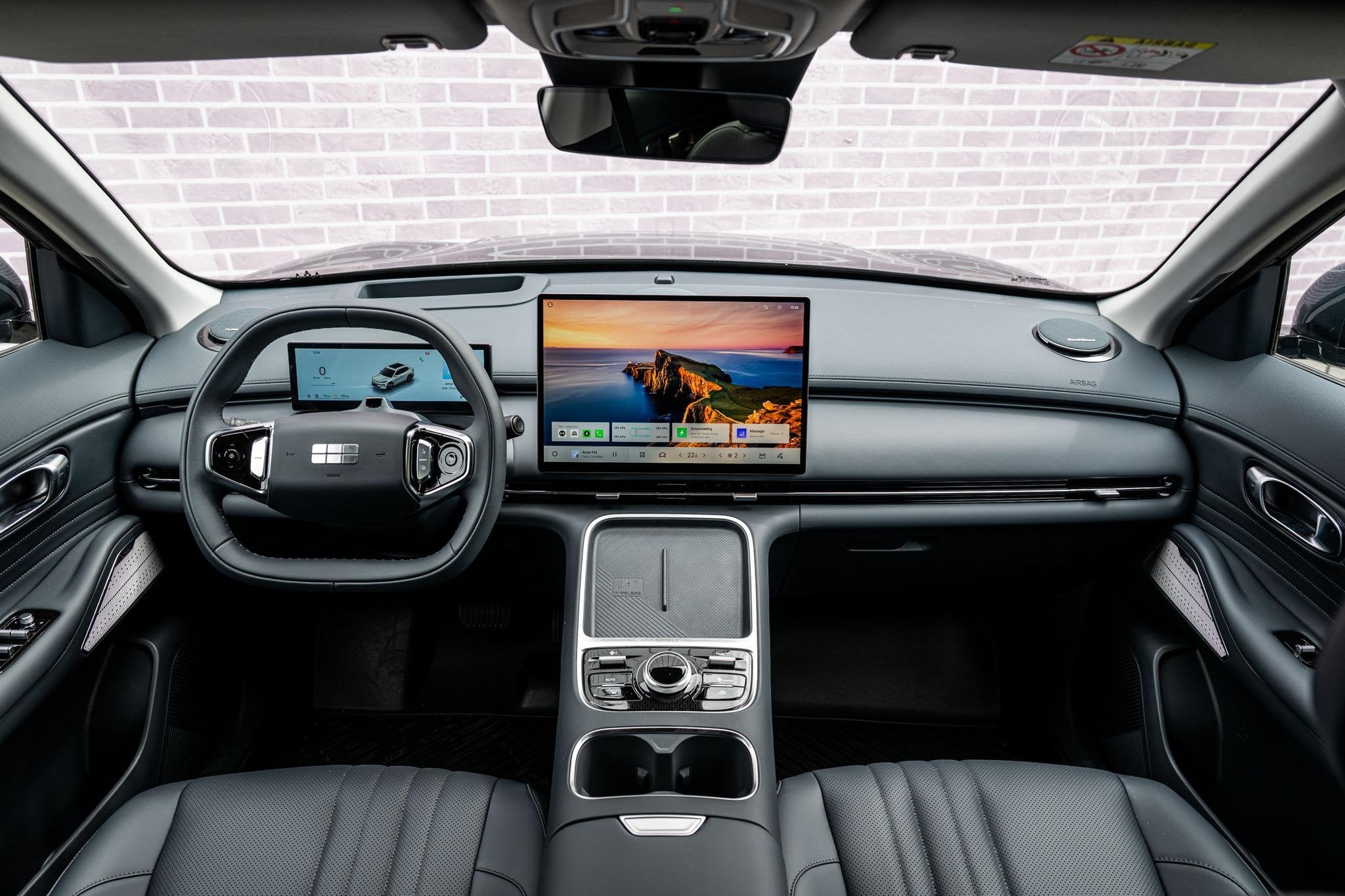 Geely Starray EM-i 1.5 Max+ | 136km Elektrisch bereik | Stoe, 12 maanden, Euro 6, 4 cilinders, 1790 kg