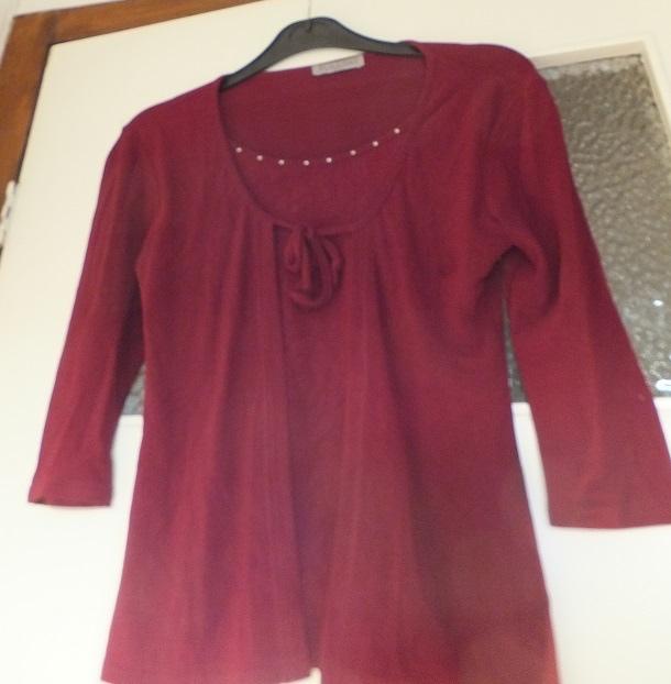 Mooie burgundy twinset die aan elkaar vast zit, even kijken., Verzenden, Lange mouw, Maat 36 (S), Gedragen