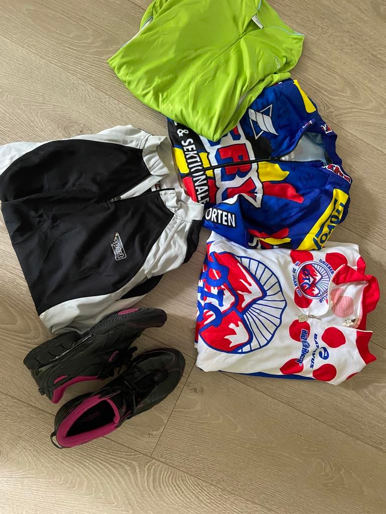 Reebok racefiets schoenen en shirts, Ophalen of Verzenden, Zo goed als nieuw